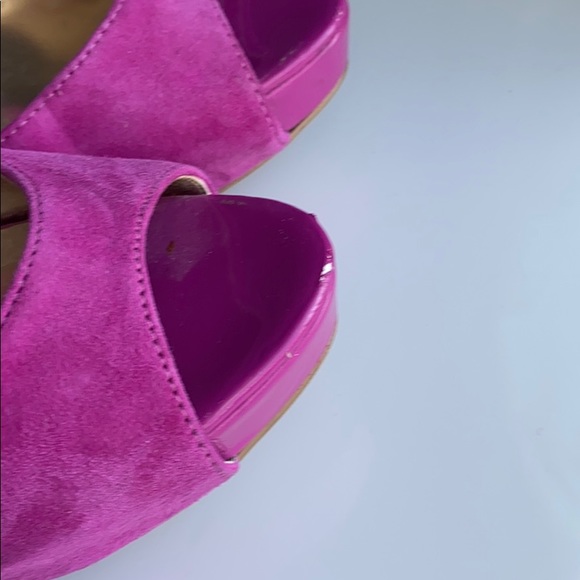 SHOES! - Picture 5 of 6